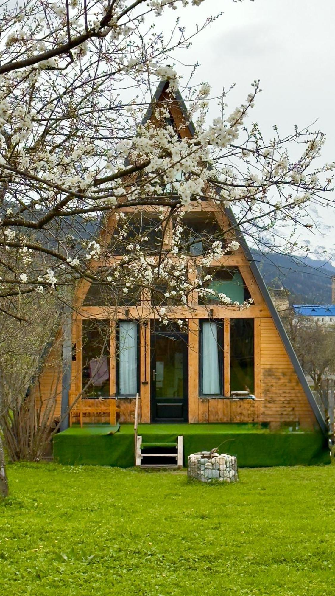 A-Frame Местия Экстерьер фото